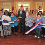 ESSEX COUNTY EXECUTIVE DIVINCENZO, DIVISION OF SENIOR SERVICES  AND PARKS DEPARTMENT EXPAND SENIOR CAFÉ IN THE PARK PROGRAM  TO ESSEX COUNTY CEDAR GROVE PARK New Location Enables Essex to Offer Congregate Meals,  Exercise and Wellness Programs, and Other New Activities